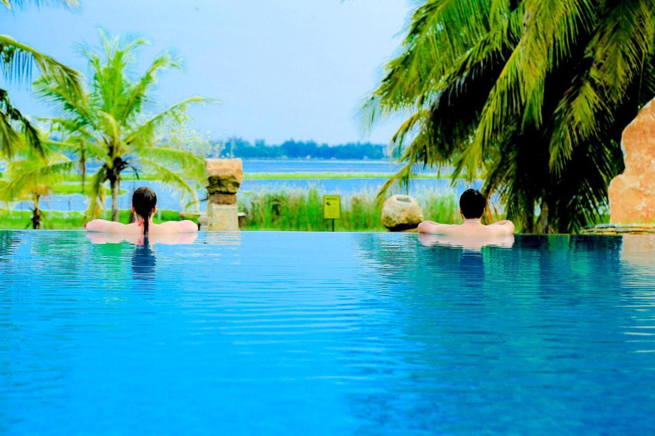 Tara Watergate Hotel Tissamaharama Exterior photo