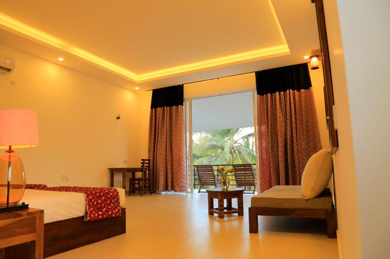 Tara Watergate Hotel Tissamaharama Exterior photo