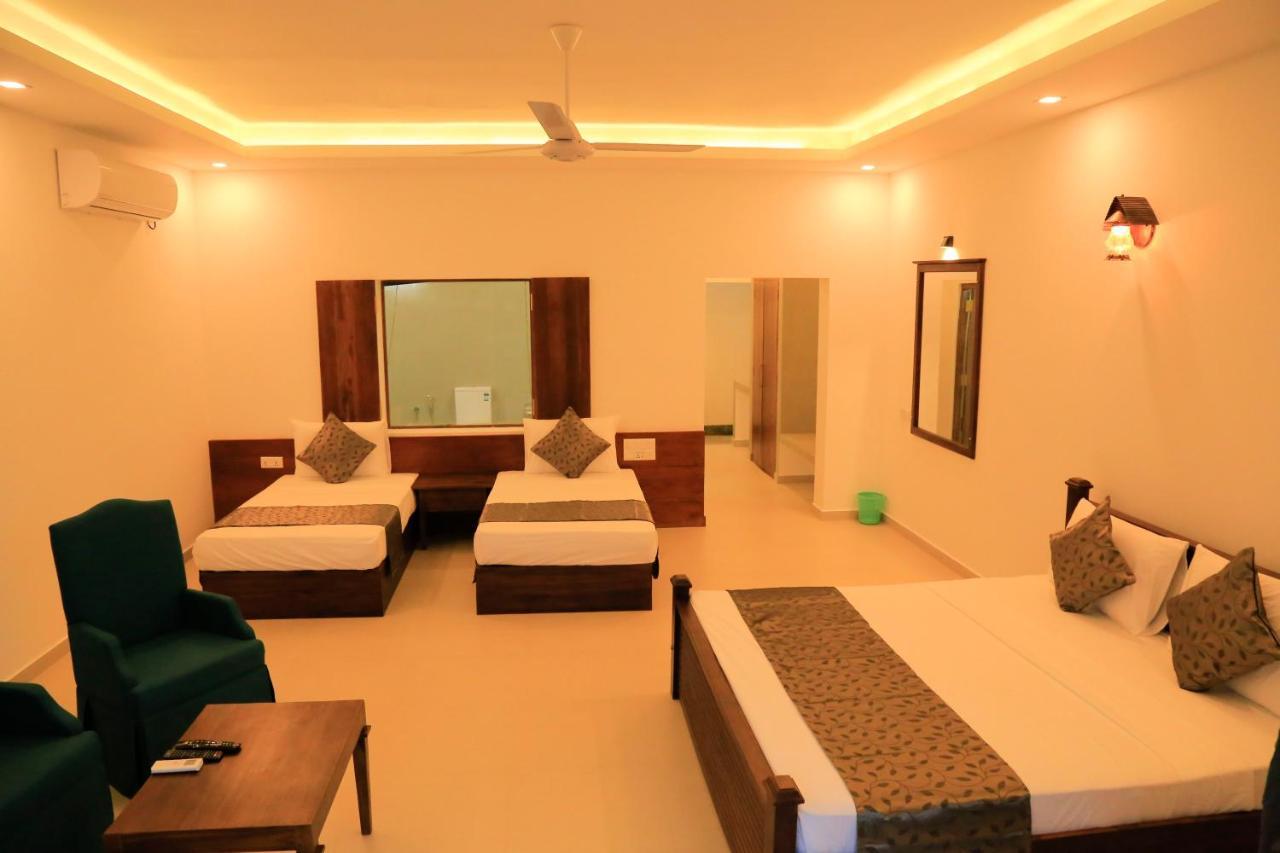 Tara Watergate Hotel Tissamaharama Exterior photo