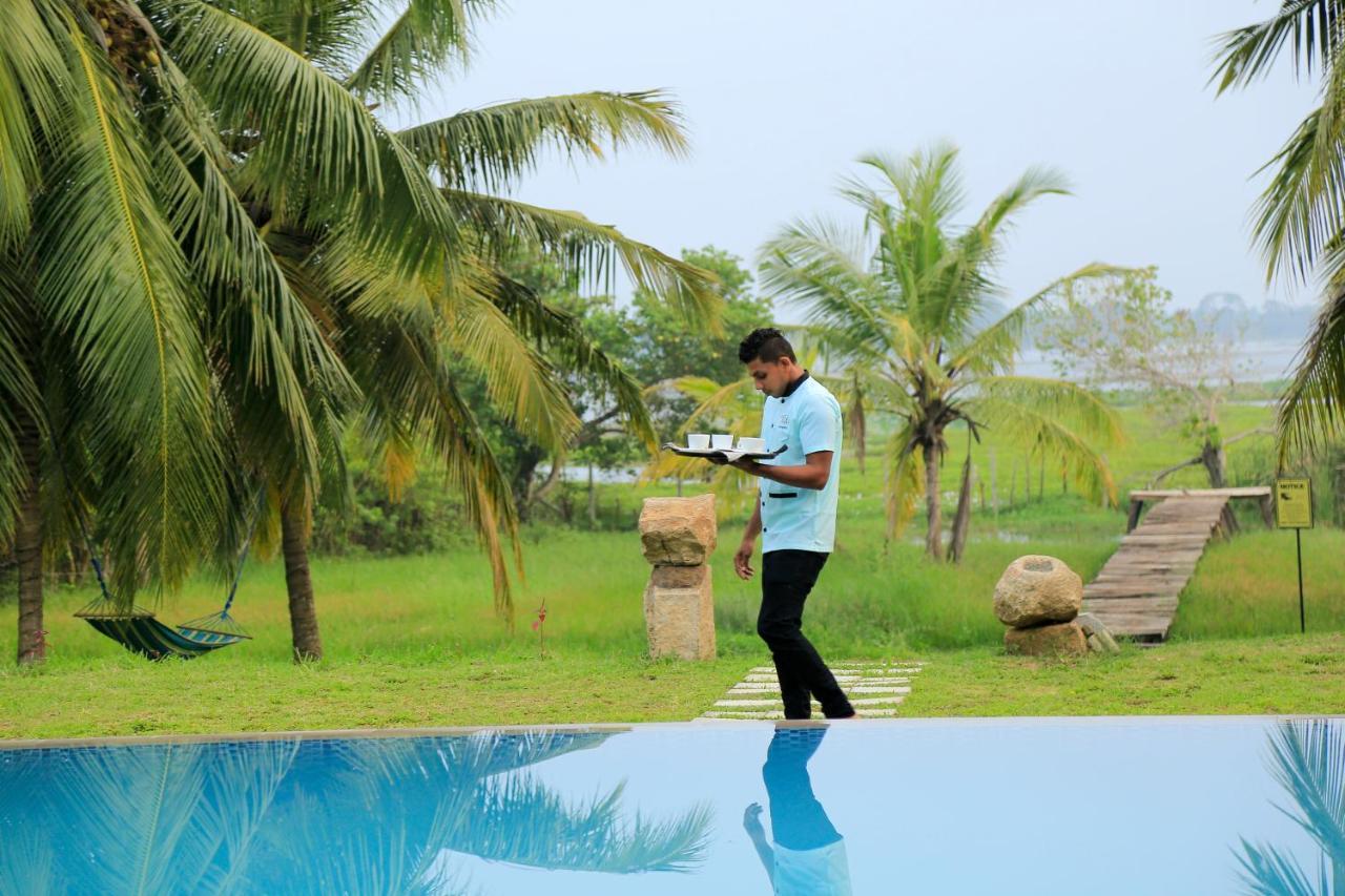 Tara Watergate Hotel Tissamaharama Exterior photo